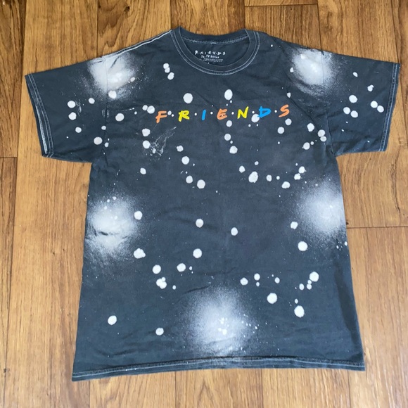 Friends Tee - Picture 1 of 2
